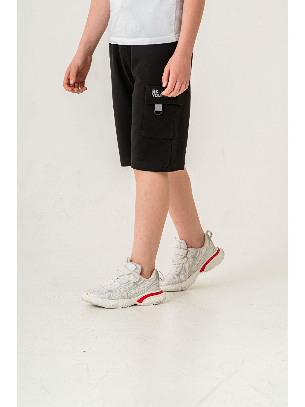 Siyah Kargo Cepli Cep Kapağı Lieve In Yourself Baskılı Erkek Çocuk Şort-3