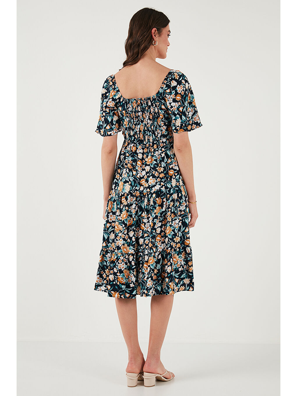 Lacivert Desenli Oversize Fit Carmen Yaka Büzgü Detaylı Midi Boy Kadın Elbise 6782169-1