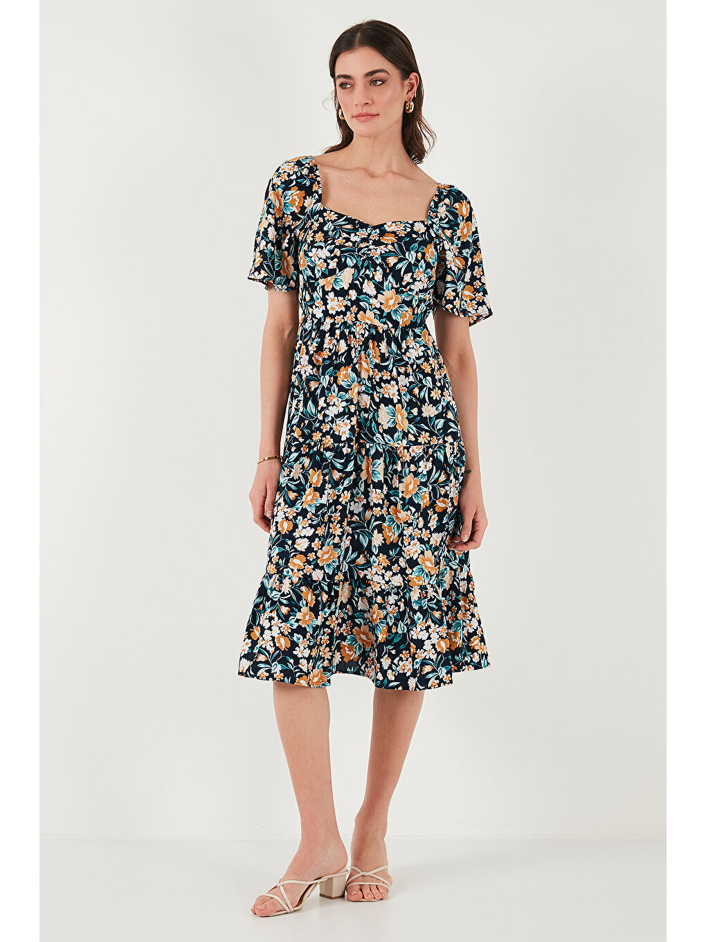 Lacivert Desenli Oversize Fit Carmen Yaka Büzgü Detaylı Midi Boy Kadın Elbise 6782169-2