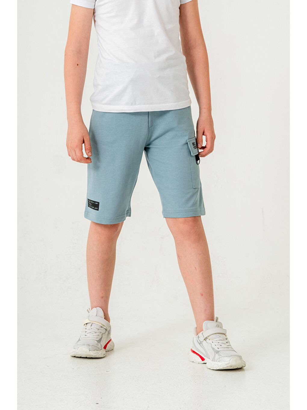 Mavi Kargo Cepli Cep Kapağı Lieve In Yourself Baskılı Erkek Çocuk Şort-2