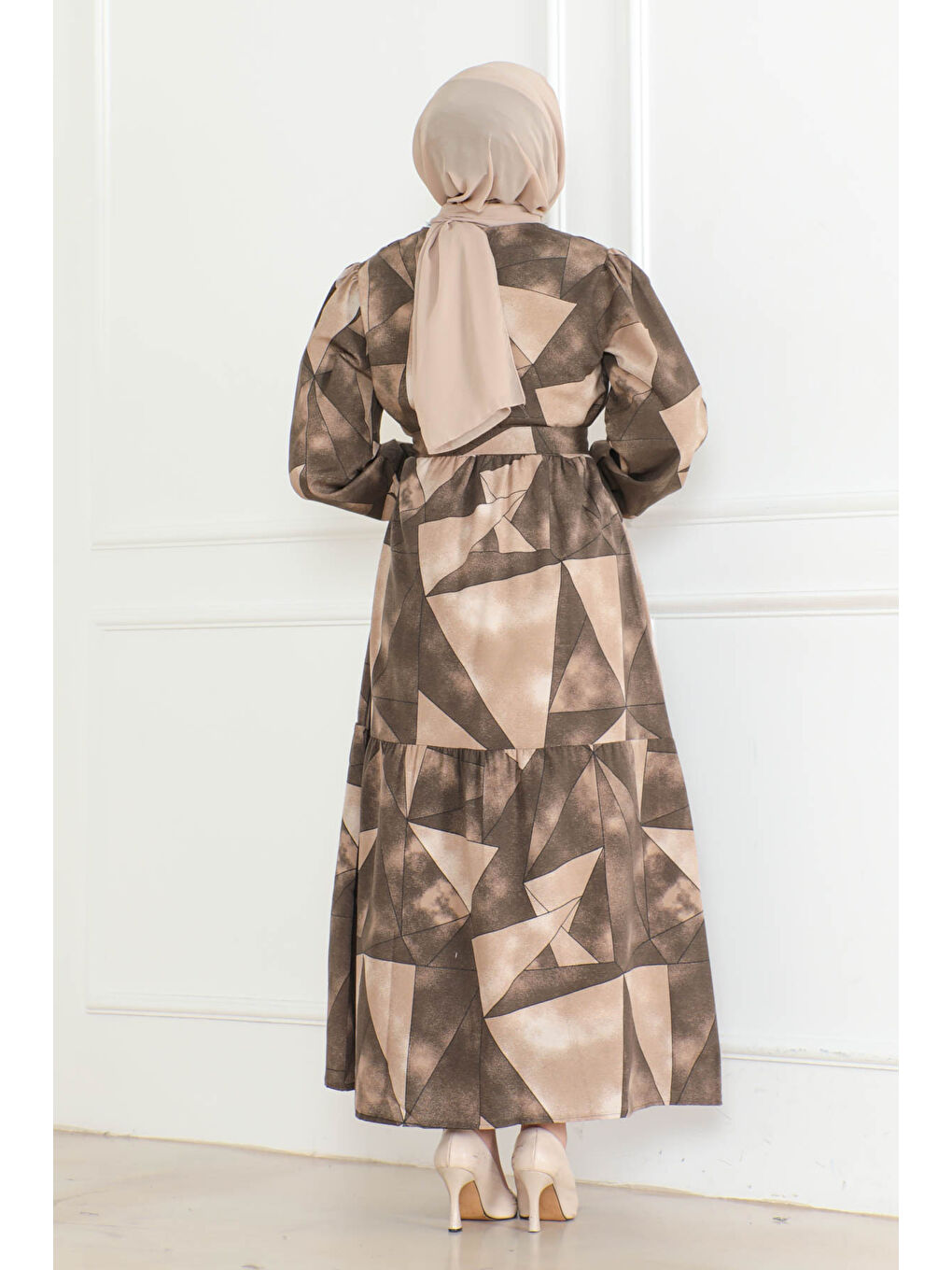 Kahverengi Desenli Kolu Büzgülü Elbise Kahve - 26620-3