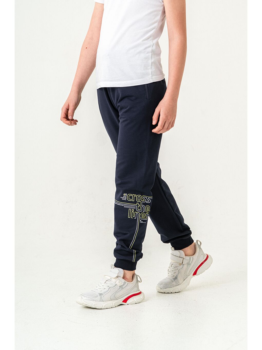 Lacivert Croos The Lines Baskılı Cepler Fermuarlı Erkek Çocuk Eşofman Altı-3