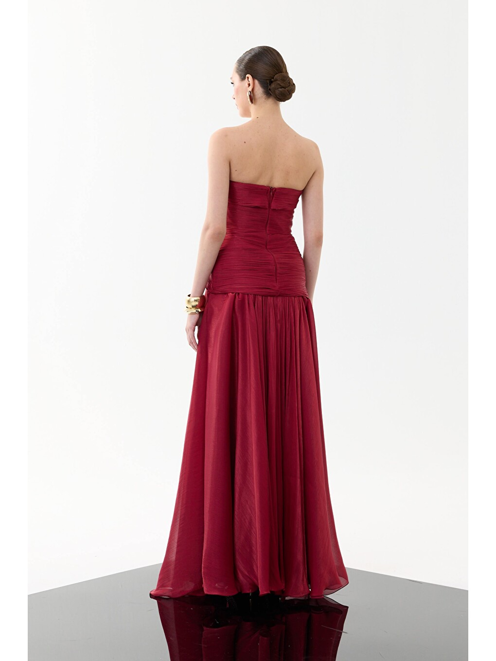 Bordo Straplez Yırtmaçlı Organze Abiye Elbise-6