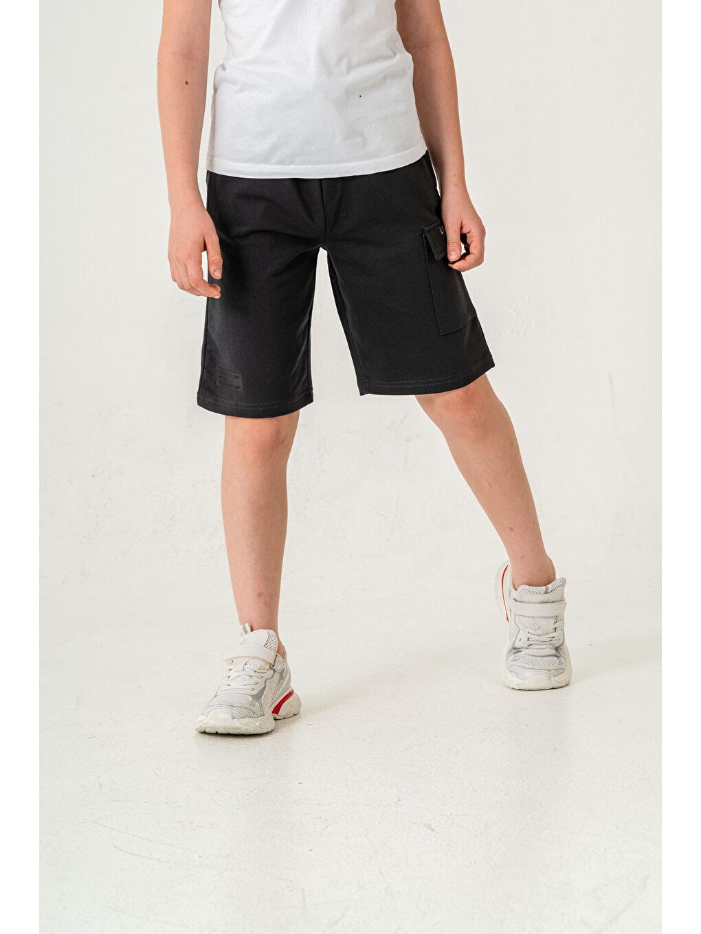 Gri Kargo Cepli Cep Kapağı Lieve In Yourself Baskılı Erkek Çocuk Şort-1