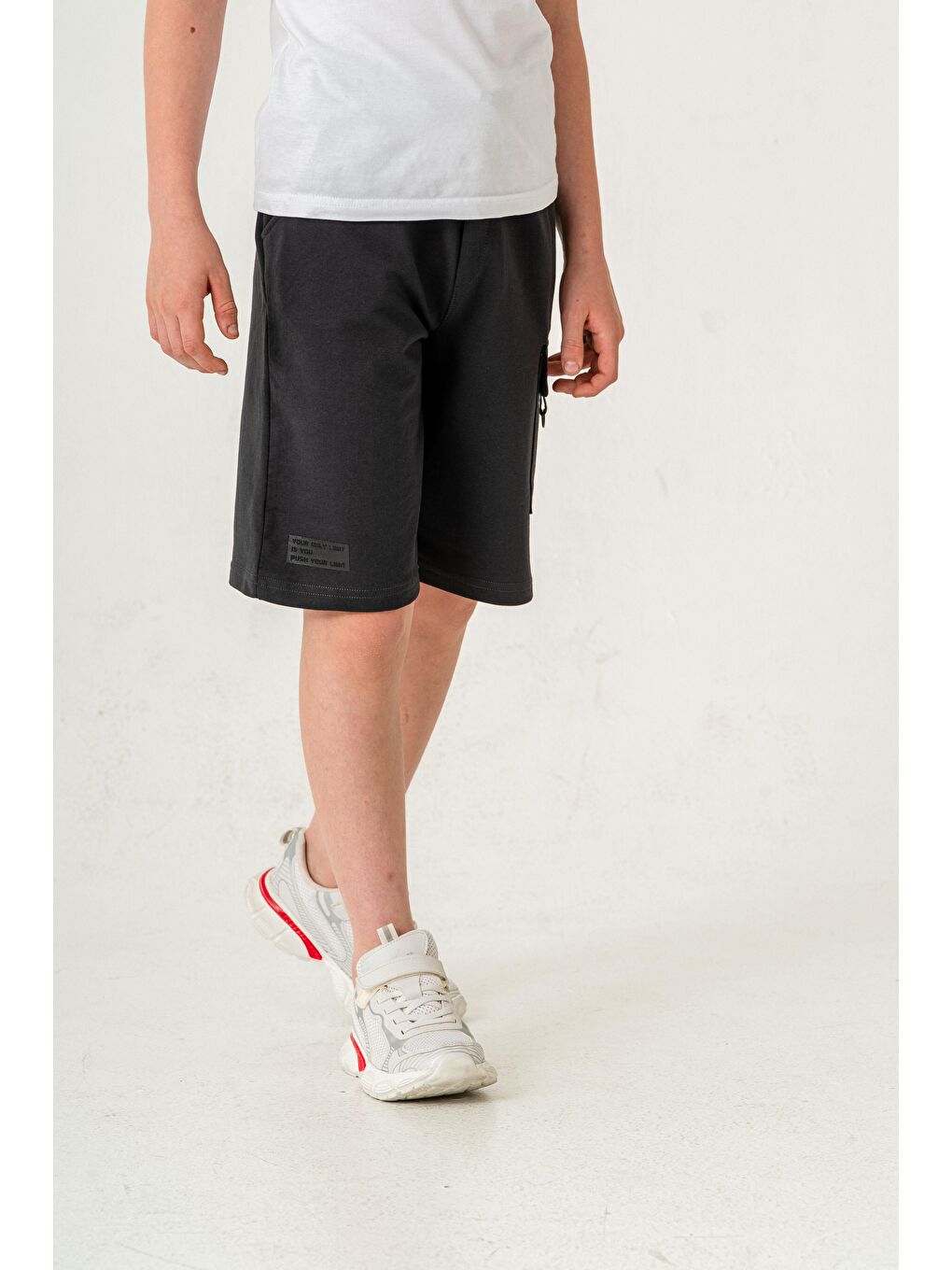 Gri Kargo Cepli Cep Kapağı Lieve In Yourself Baskılı Erkek Çocuk Şort-3