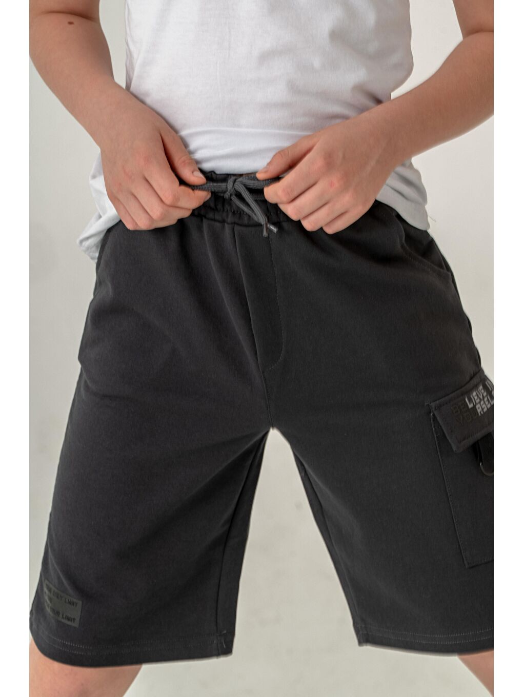Gri Kargo Cepli Cep Kapağı Lieve In Yourself Baskılı Erkek Çocuk Şort-6