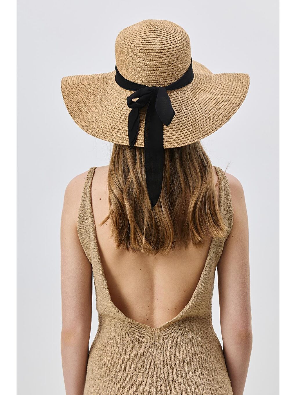 Kahverengi Fiyonk Detaylı Geniş Hasır Şapka Y8215 Camel-2