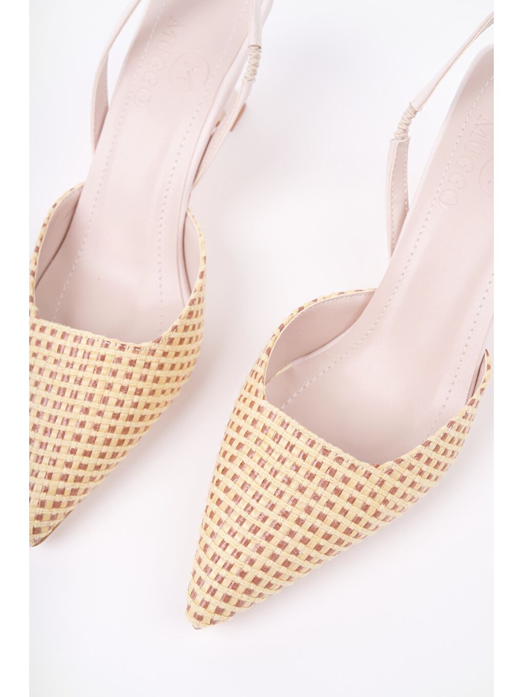 Bej LOUVRE Sivri Burun Arkası Açık Lastikli Hasır Kadın Günlük Topuklu Terlik-1