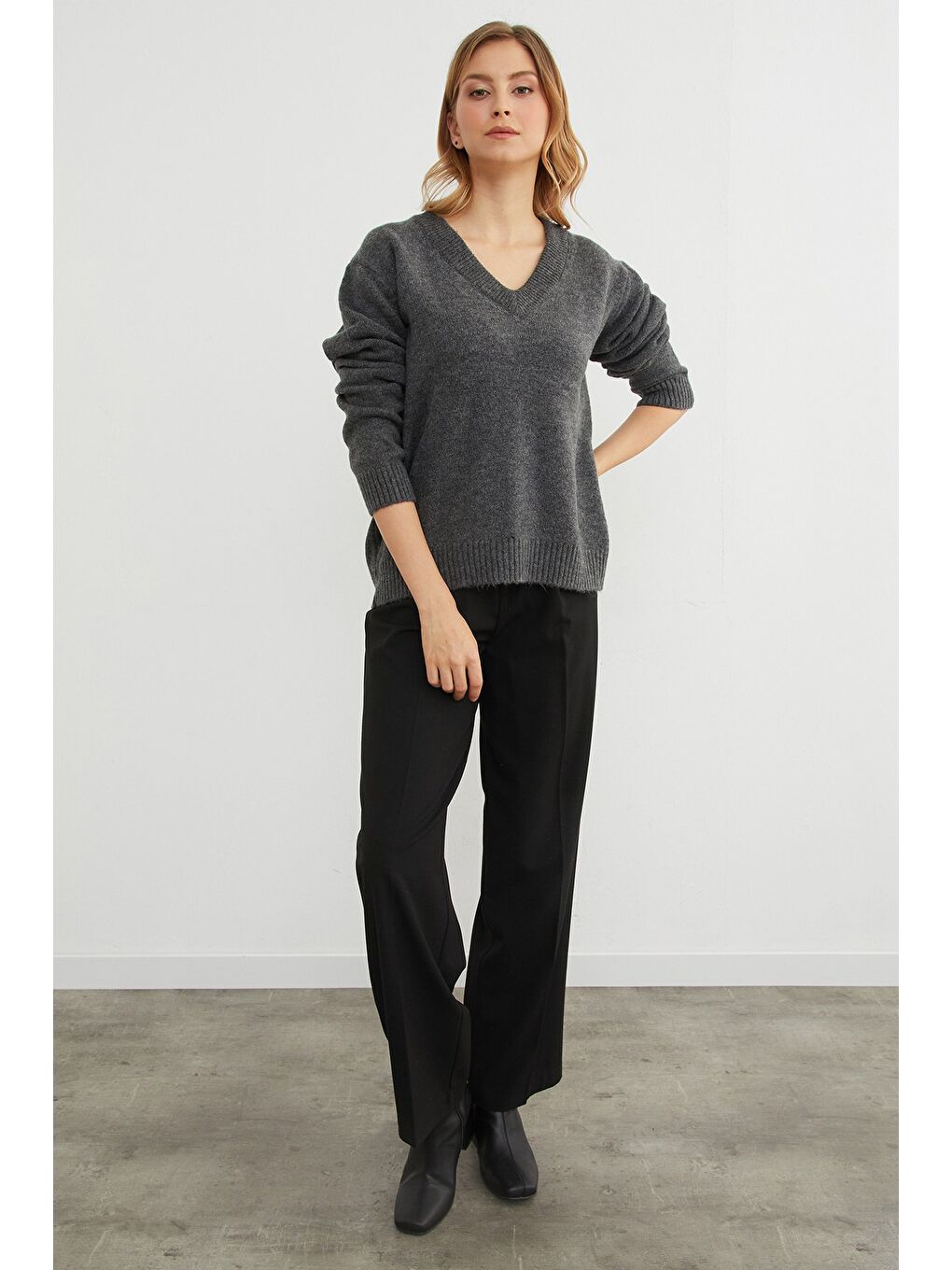 Antrasit Basic V Yaka Salaş Kazak-2