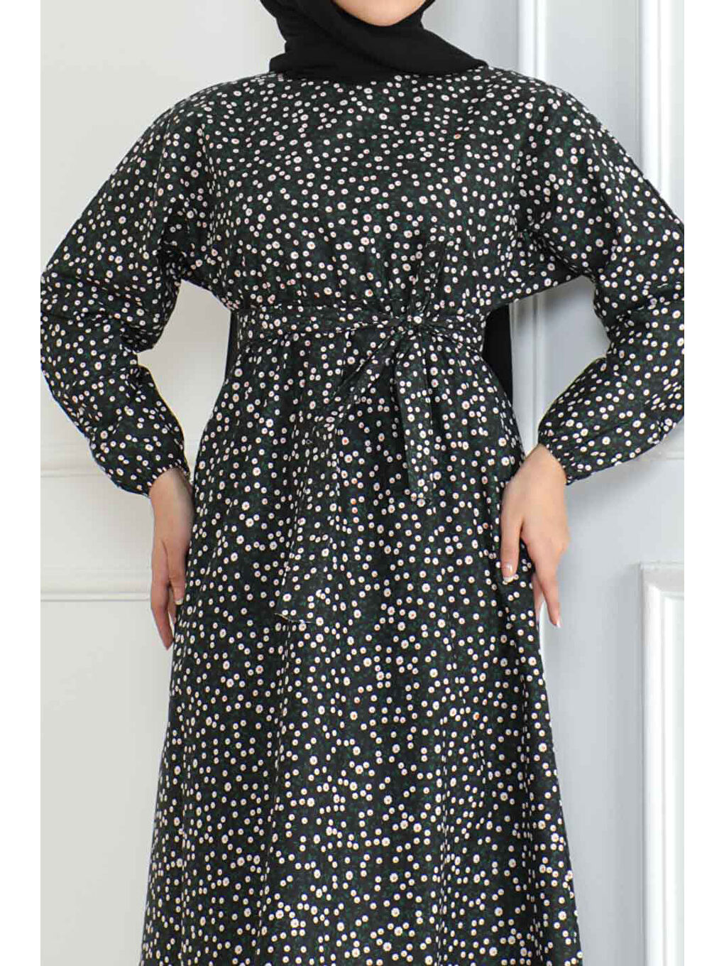 Desenli Kolu Büzgülü Elbise Siyah - 26622-2