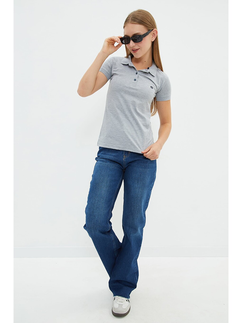 Gri Nakışlı Polo Yaka Slim Fit Tişört-3