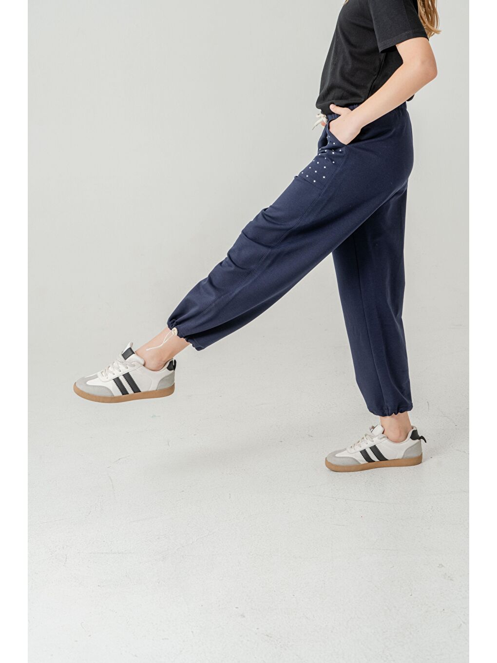 Lacivert Cebi Taşlı Paça Brit Lastikli Stoperli Kız Çocuk Eşofman Altı-1