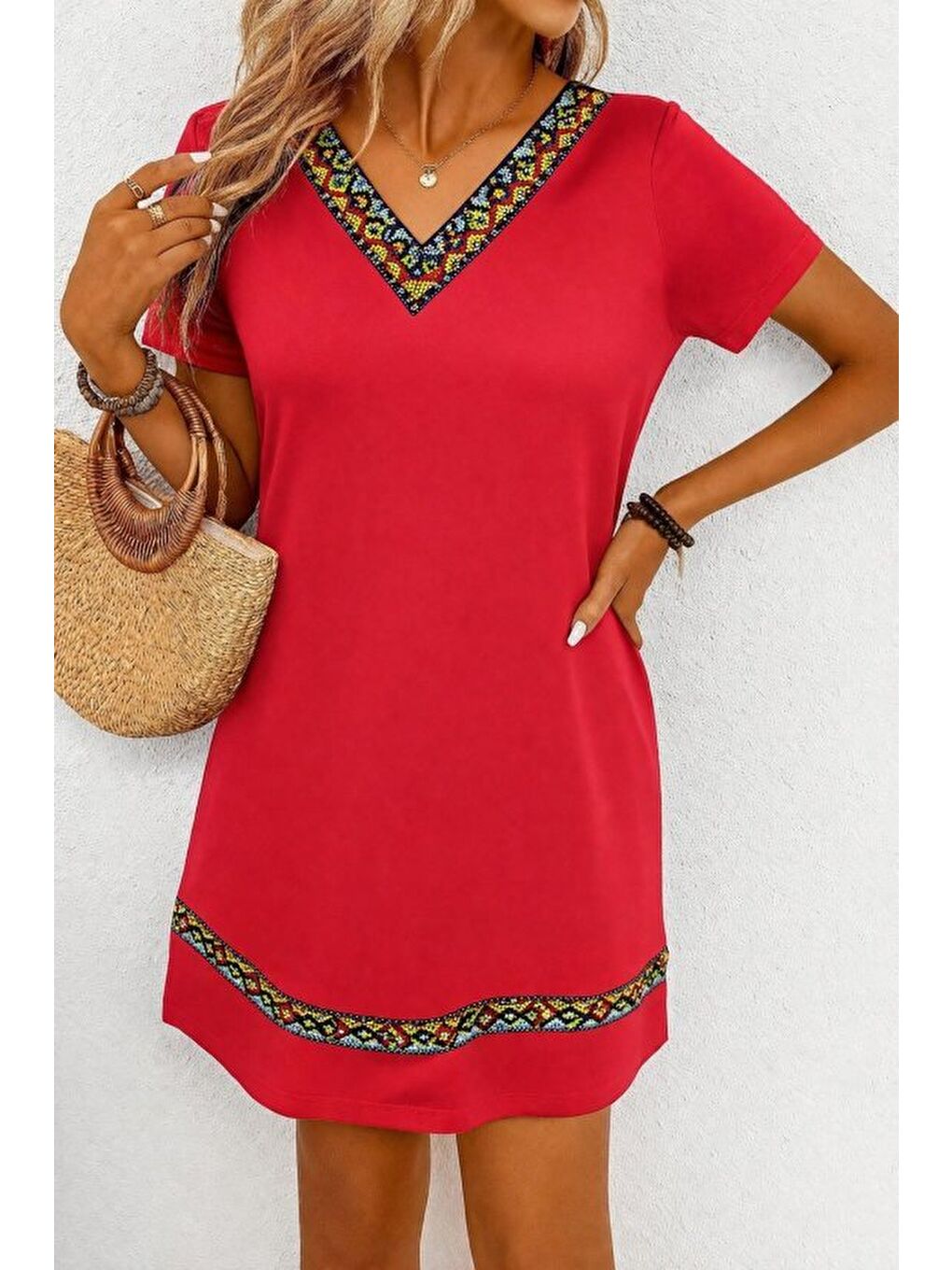 Kırmızı Kadın Kısa Kollu V Yakalı Etnik Desen şerit Detaylı Viskon Elbise-1