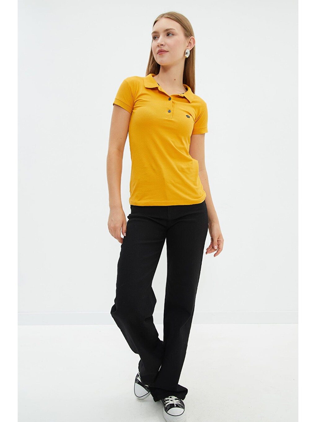 Sarı Nakışlı Polo Yaka Slim Fit Tişört-1