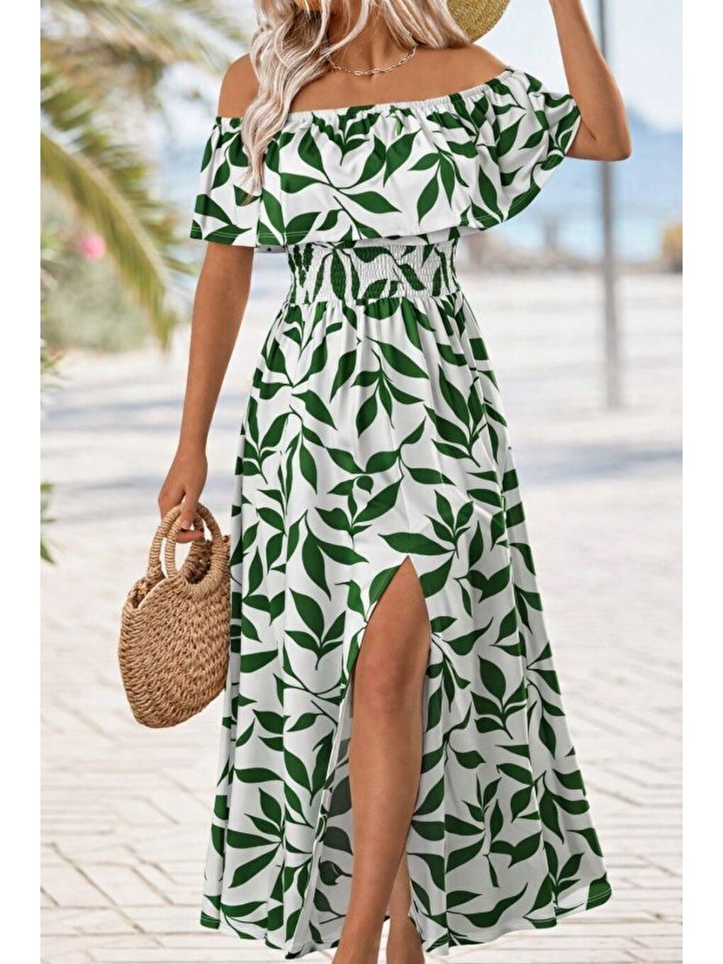 Yeşil Kadın Madonna Yaka Göğüs Lastikli Yırtmaçlı Uzun Desenli Süprem Elbise