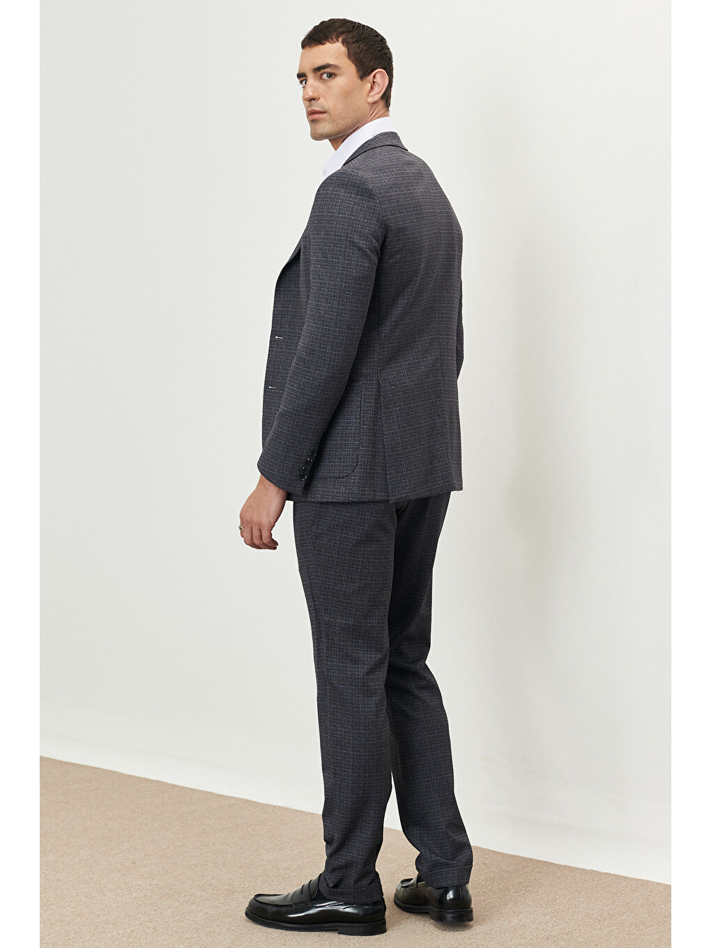 Erkek Antrasit Ekstra Slim Fit Dar Kesim Mono Yaka Desenli Takım Elbise-3