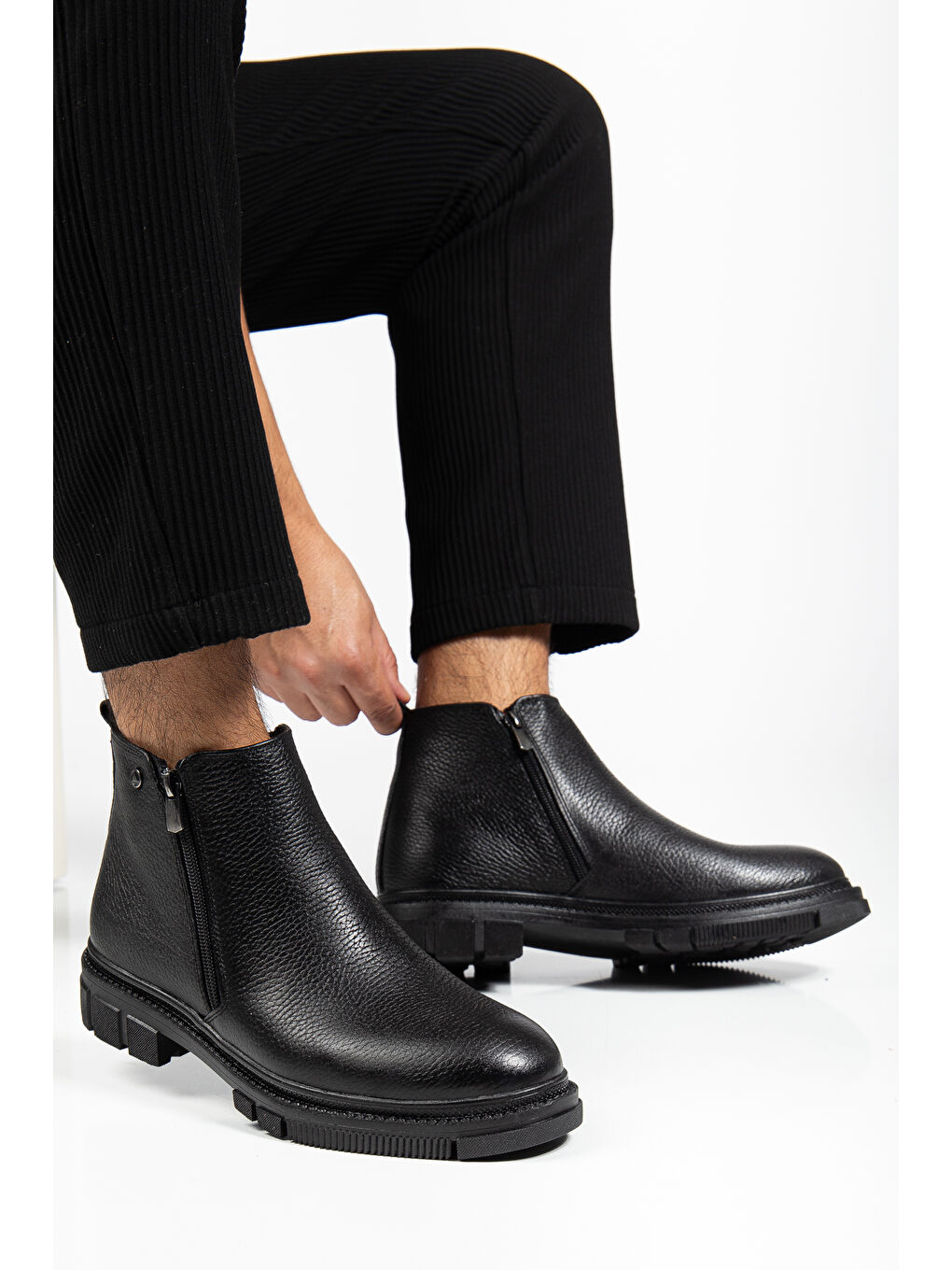 Siyah D555 Hakiki Deri Soğuk Geçirmez Erkek Bot-3