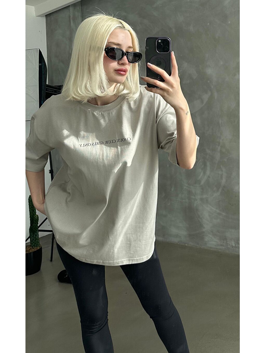 Boyalı Gri Oversize Sırt Ve Ön Baskılı Bisiklet Yaka Kısa Kollu Tişört Mg2130