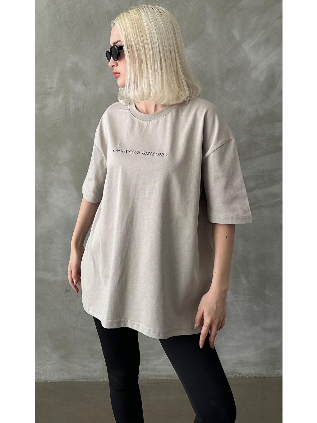 Boyalı Gri Oversize Sırt Ve Ön Baskılı Bisiklet Yaka Kısa Kollu Tişört Mg2130-1