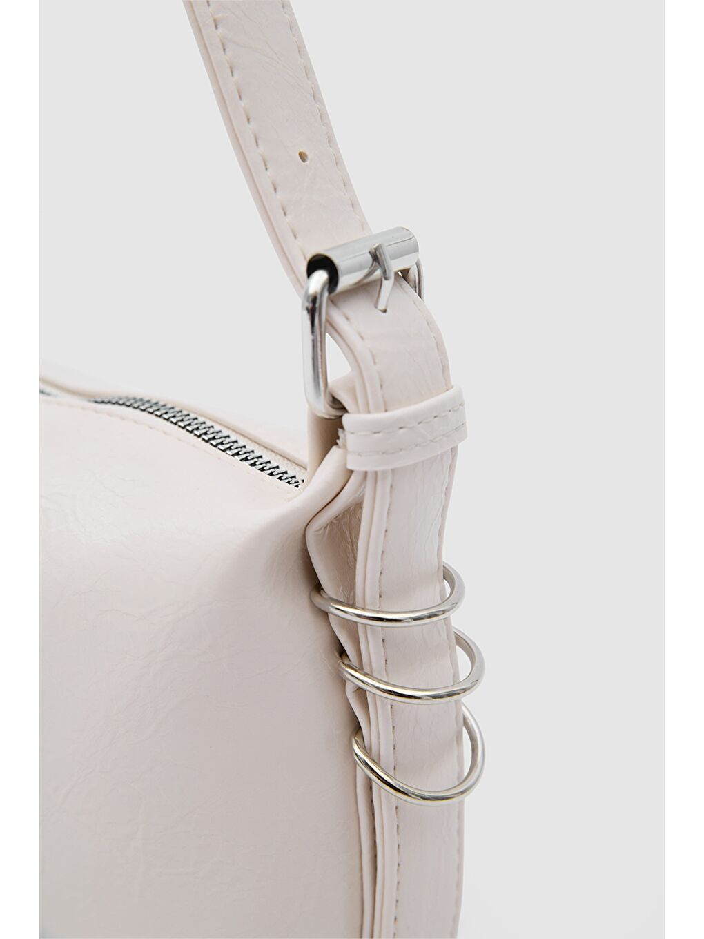 Ekru Loop Halka Detaylı Baget Çanta Krem-4