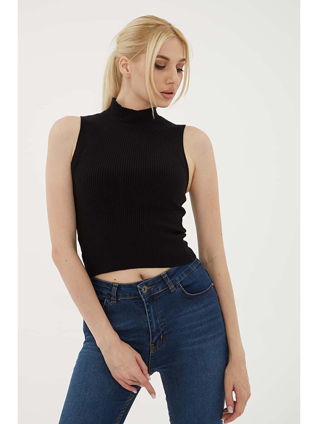 Fashion Friends Siyah Yarım Balıkçı Yaka Crop Kadın Bluz 23K0064K1 - 1