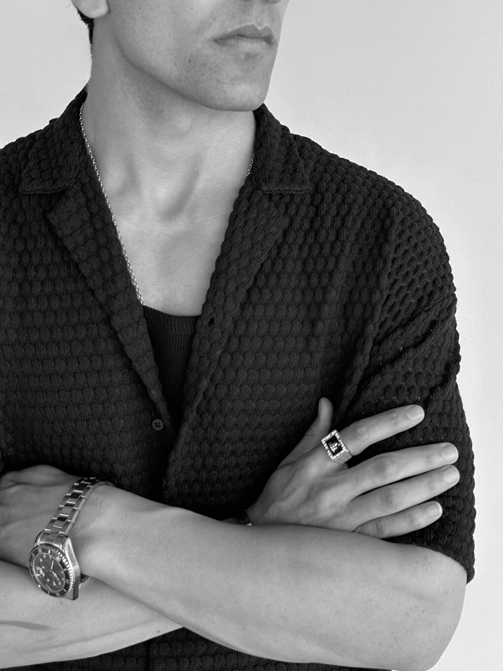 Erkek Oversize Rahat Yazlık Serin Tutan İşlemeli Örme Gömlek Siyah-1