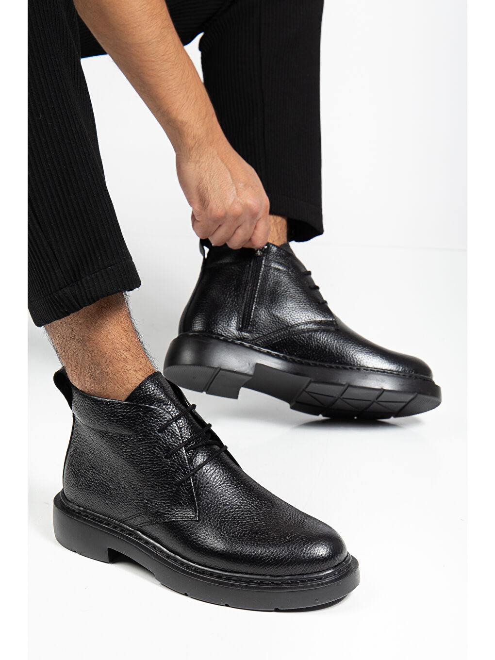 Siyah D414 Hakiki Deri Soğuk Geçirmez Kışlık Erkek Bot-3