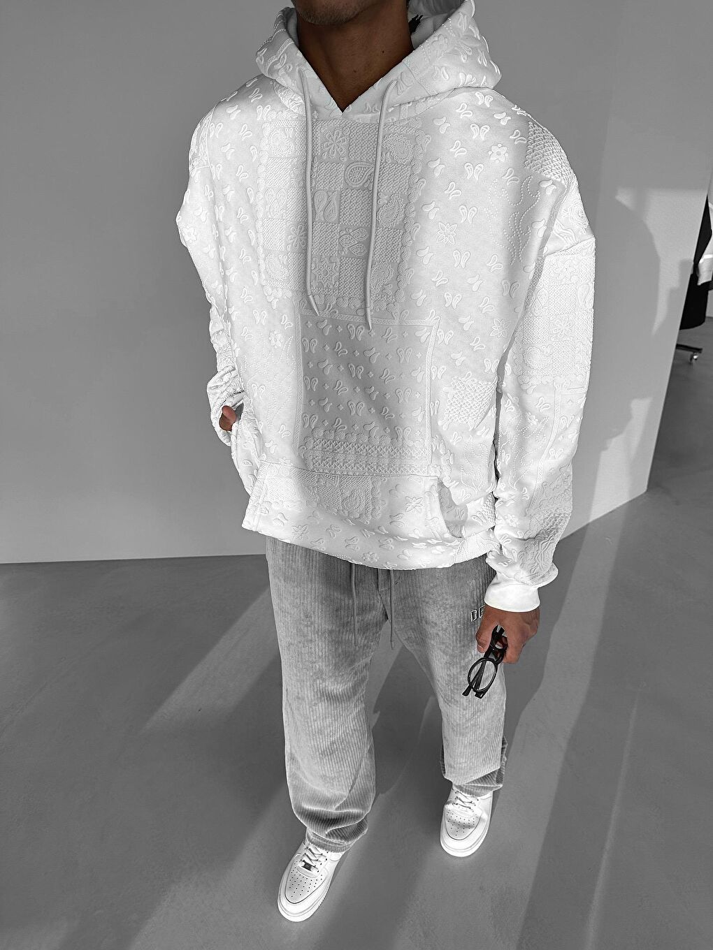 Oversize Desenli Kapüşonlu Sweatshirt Beyaz