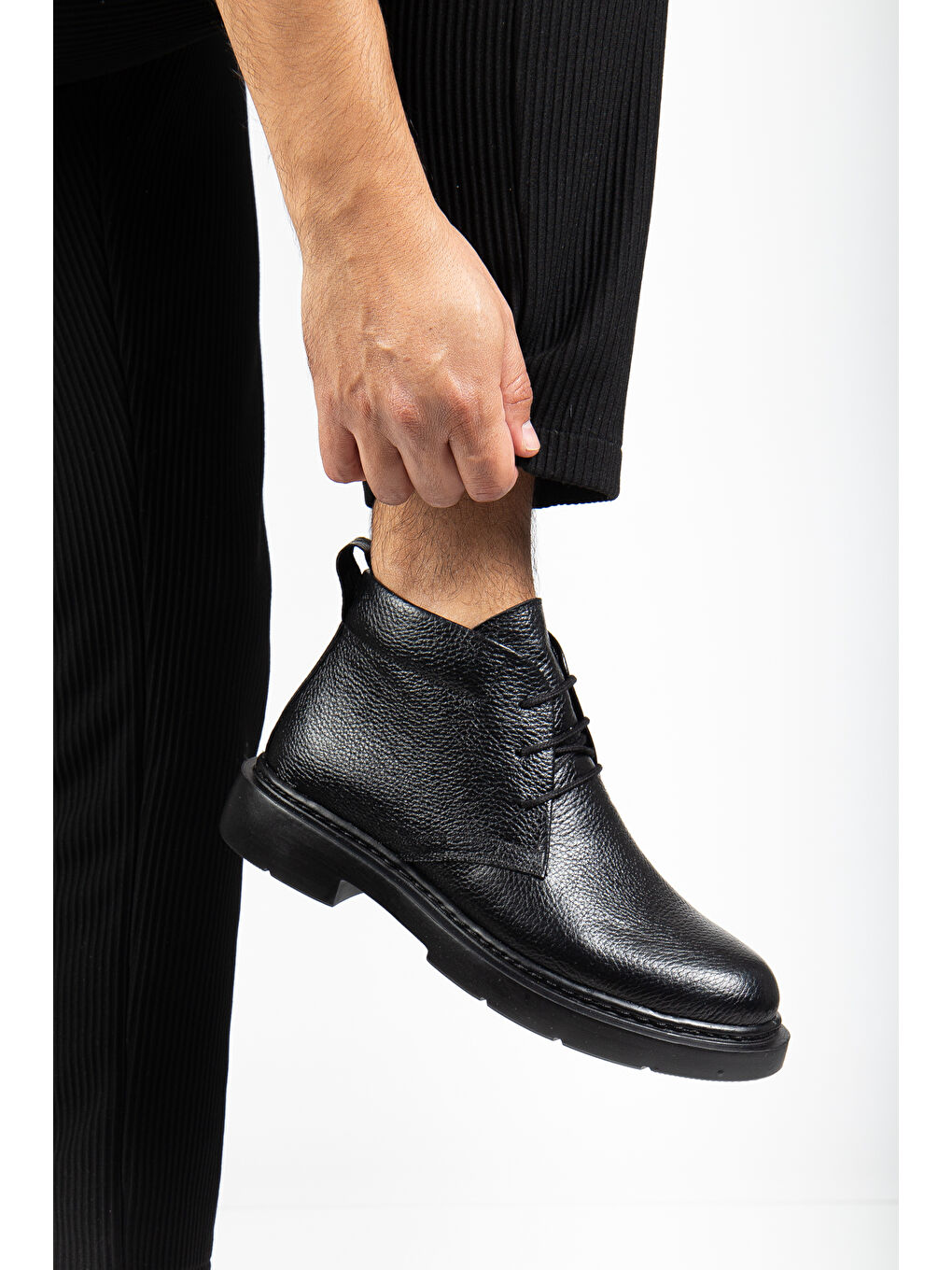 Siyah D414 Hakiki Deri Soğuk Geçirmez Kışlık Erkek Bot-4