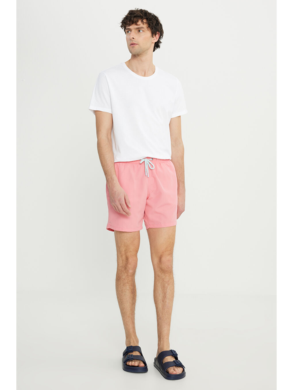 Erkek Pembe Standart Fit Normal Kesim Cepli Hızlı Kuruyan Desenli Deniz Şortu-4