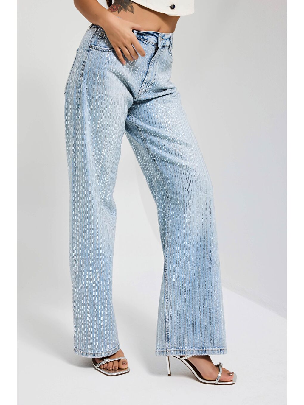 Mavi Kadın Jean Rengi T-4s6-3 Loose Fit Ön Arka Parlak Taşlı Tasarım Denim Jean