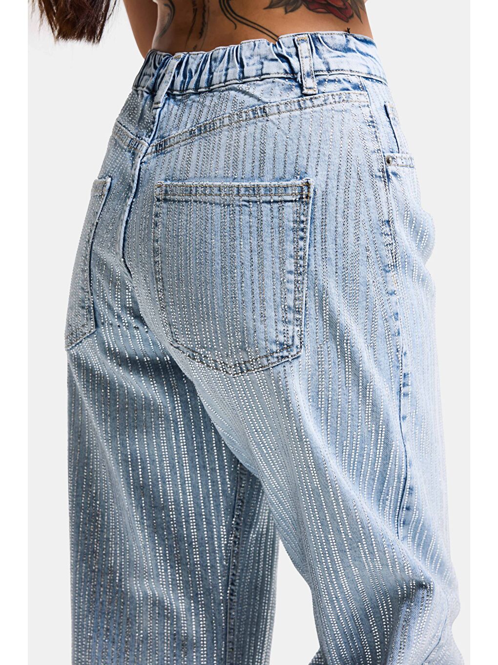 Mavi Kadın Jean Rengi T-4s6-3 Loose Fit Ön Arka Parlak Taşlı Tasarım Denim Jean-1