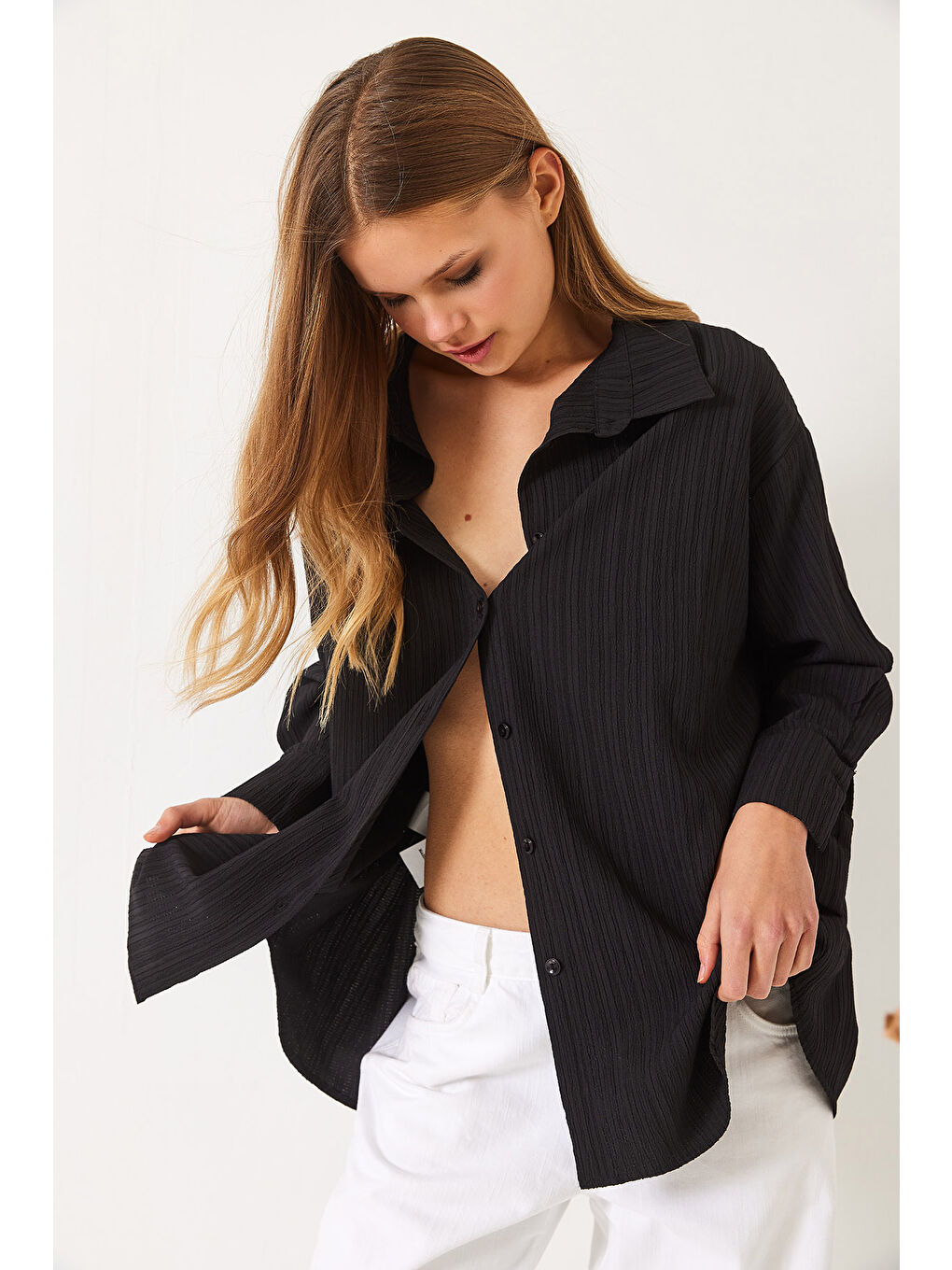 Siyah Kadın Düşük Omuz Oversize Basic Bürümcük Gömlek-3