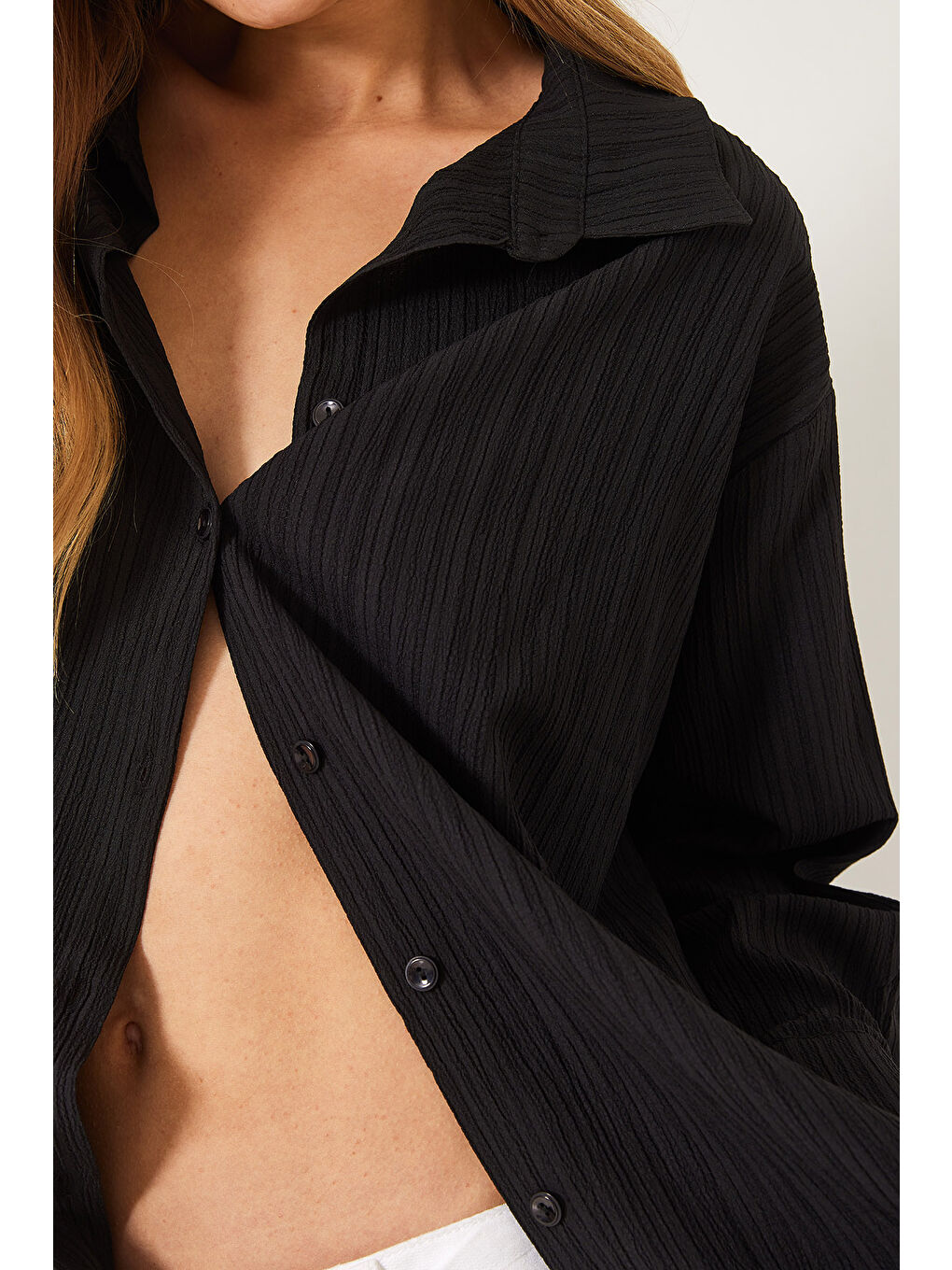 Siyah Kadın Düşük Omuz Oversize Basic Bürümcük Gömlek-6