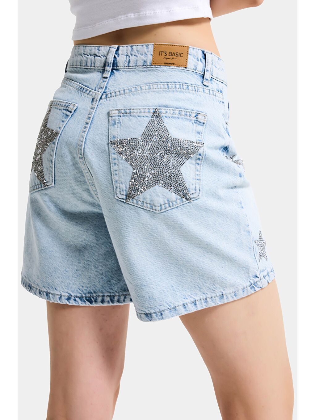 Mavi Kadın Jean Rengi T-4s6-3 Mom Fit Midi Boy Parlak Yıldız Taşlı Özel Tasarım Denim Şort-1
