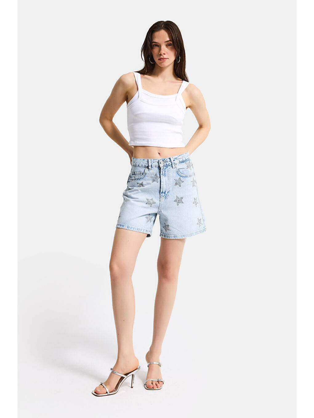 Mavi Kadın Jean Rengi T-4s6-3 Mom Fit Midi Boy Parlak Yıldız Taşlı Özel Tasarım Denim Şort-3