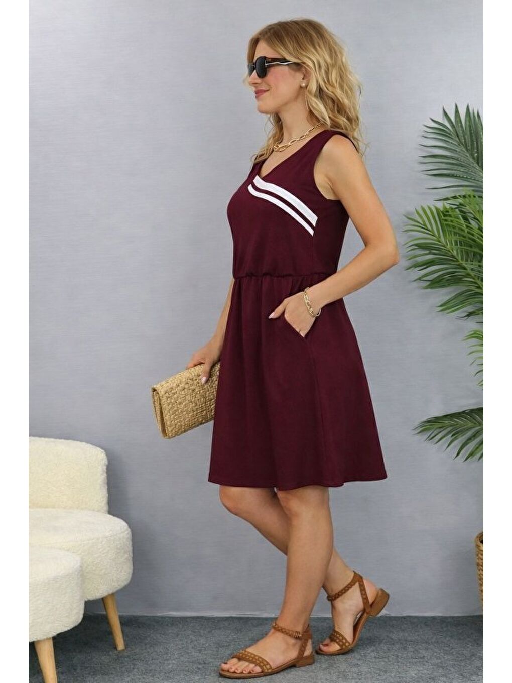 Bordo Kadın Askılı V Yakalı Beli Büzgülü Kısa Viskon Iki Iplik Elbise-1