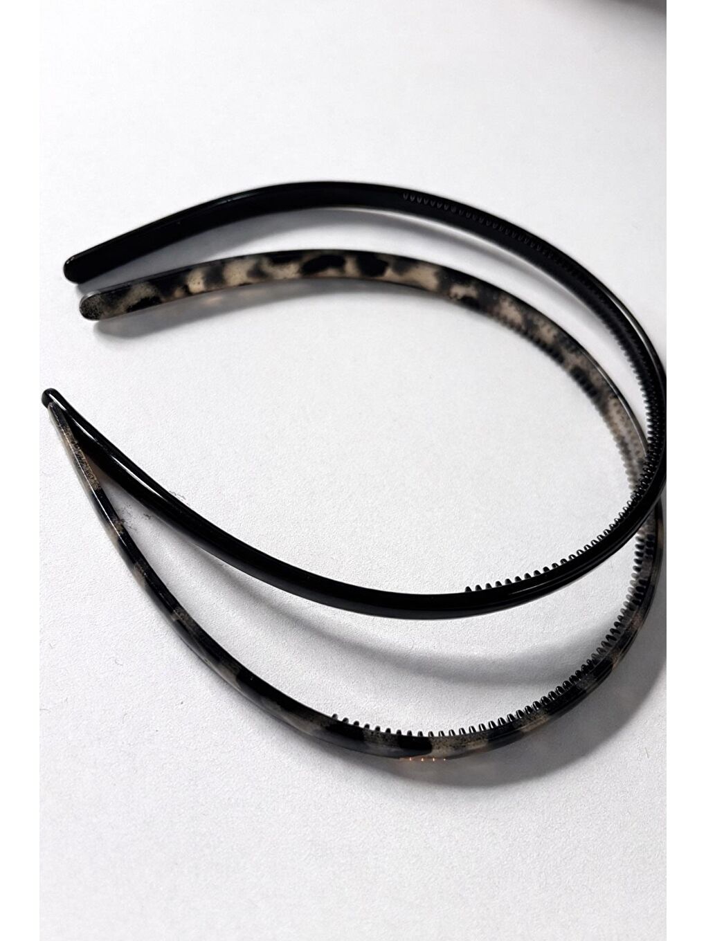 Kaplumbağa Sırtı Gri ve Düz Siyah İnce Asetat Taç -2 Adet-3