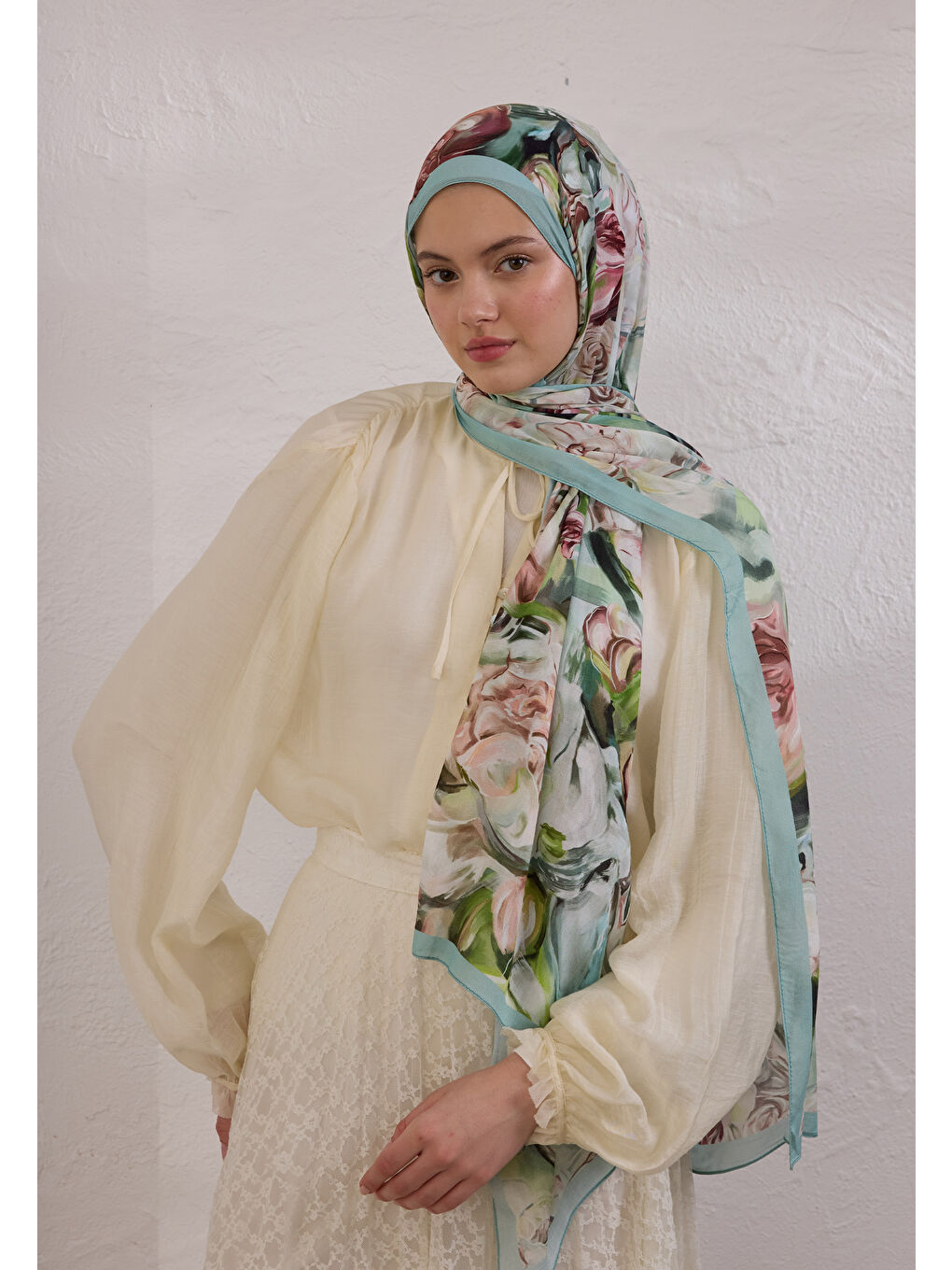 Mavi Nerıssa Desen Rami Şal Okyanus