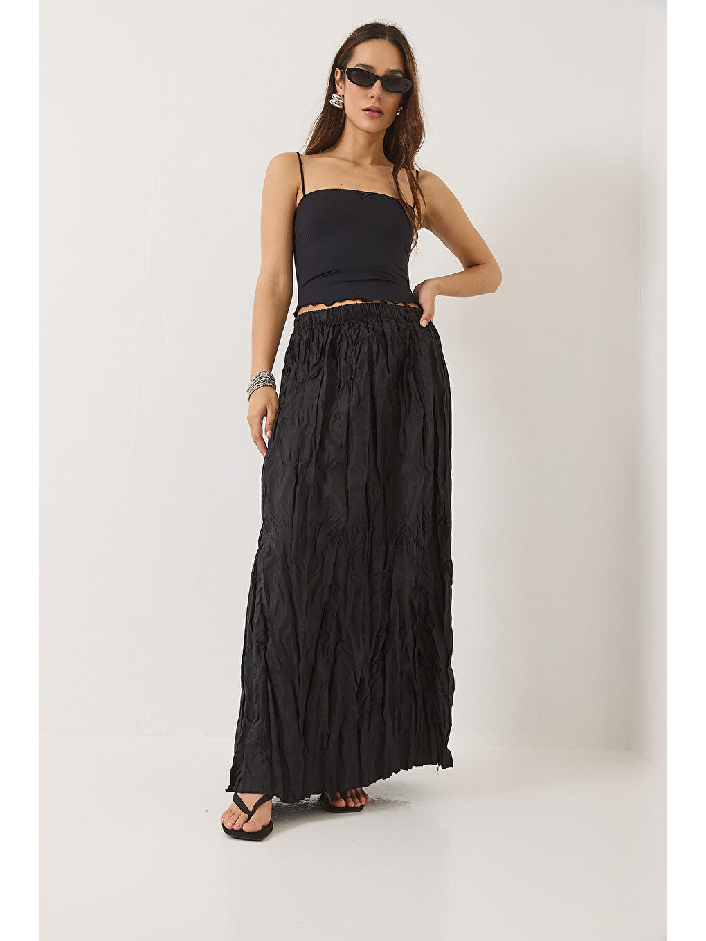 Siyah Kadın Beli Lastikli Crush Efektli Uzun Etek-1