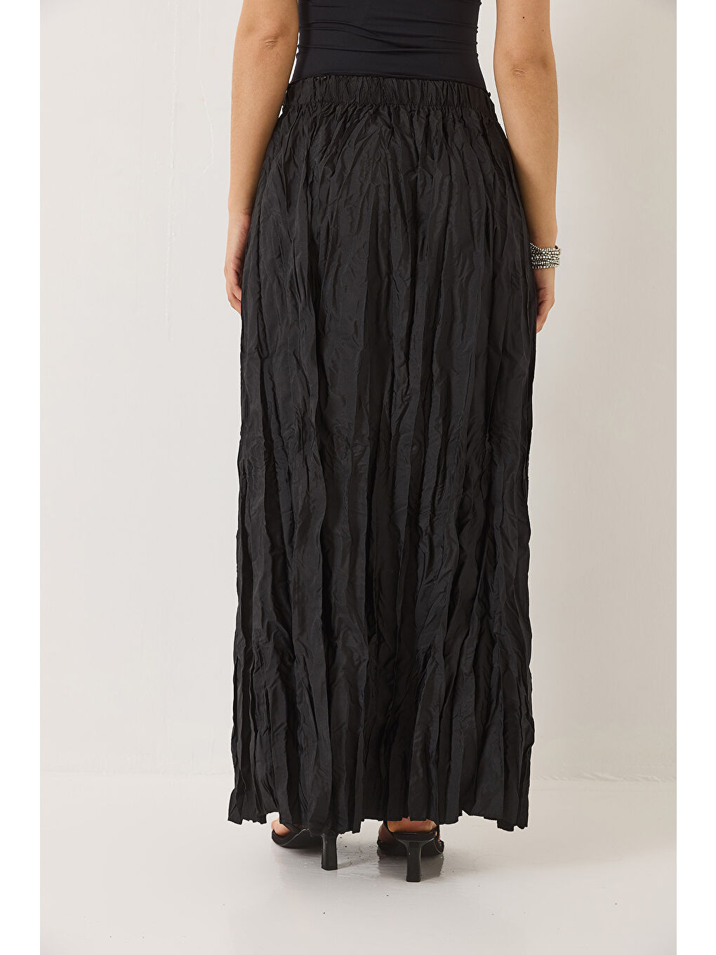 Siyah Kadın Beli Lastikli Crush Efektli Uzun Etek-6