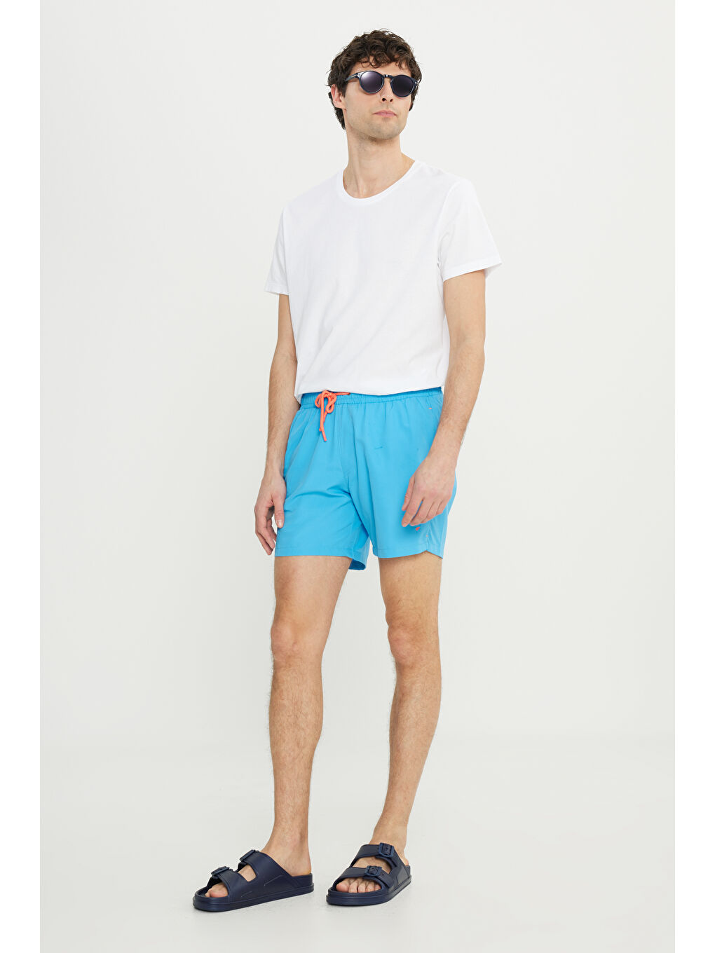 Erkek Mavi Standart Fit Normal Kesim Cepli Hızlı Kuruyan Desenli Deniz Şortu-4