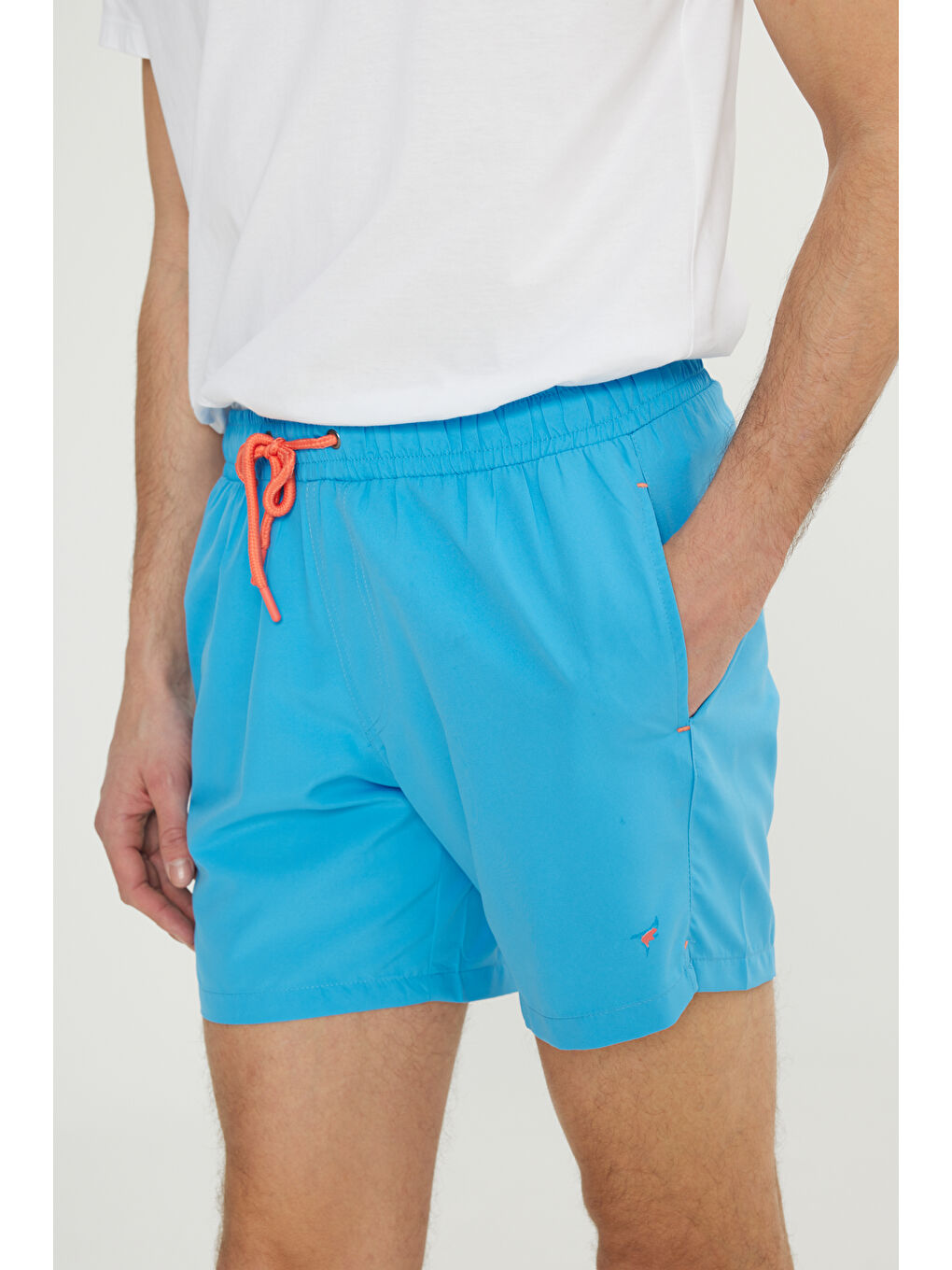 Erkek Mavi Standart Fit Normal Kesim Cepli Hızlı Kuruyan Desenli Deniz Şortu-6