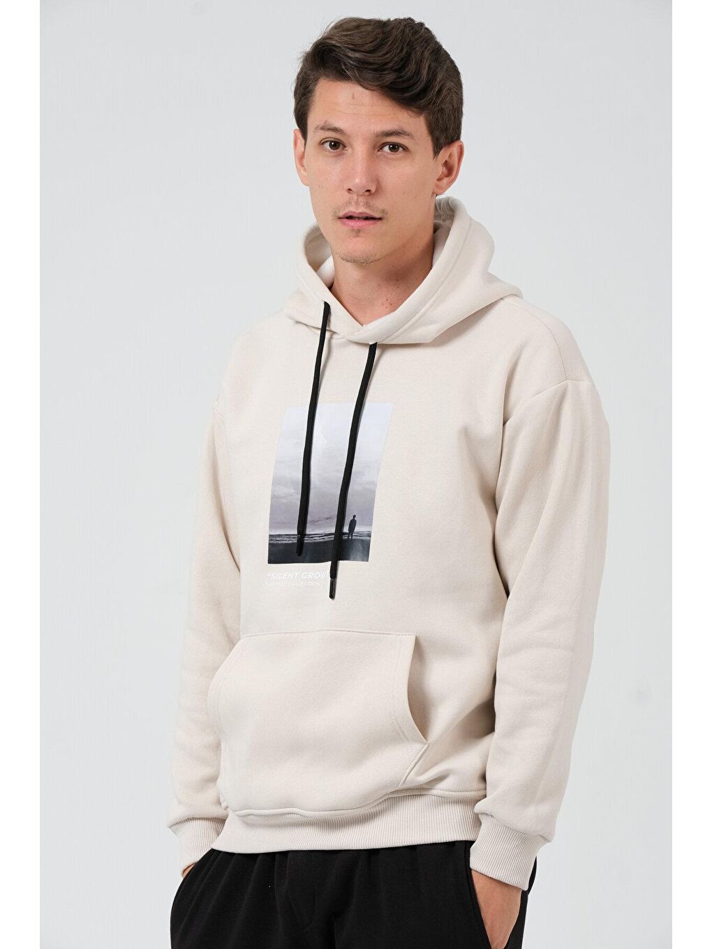Bej Oversize Fit Kapüşonlu Yaka Kanguru Cepli İçi Yumuşak Tüylü Baskılı  Erkek Hoodie RF0306-1