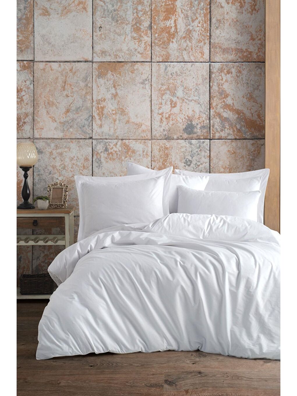 Battal Boy (King Size) Nevresim Takımı 63 Tel - Beyaz TAS/CIZGILI