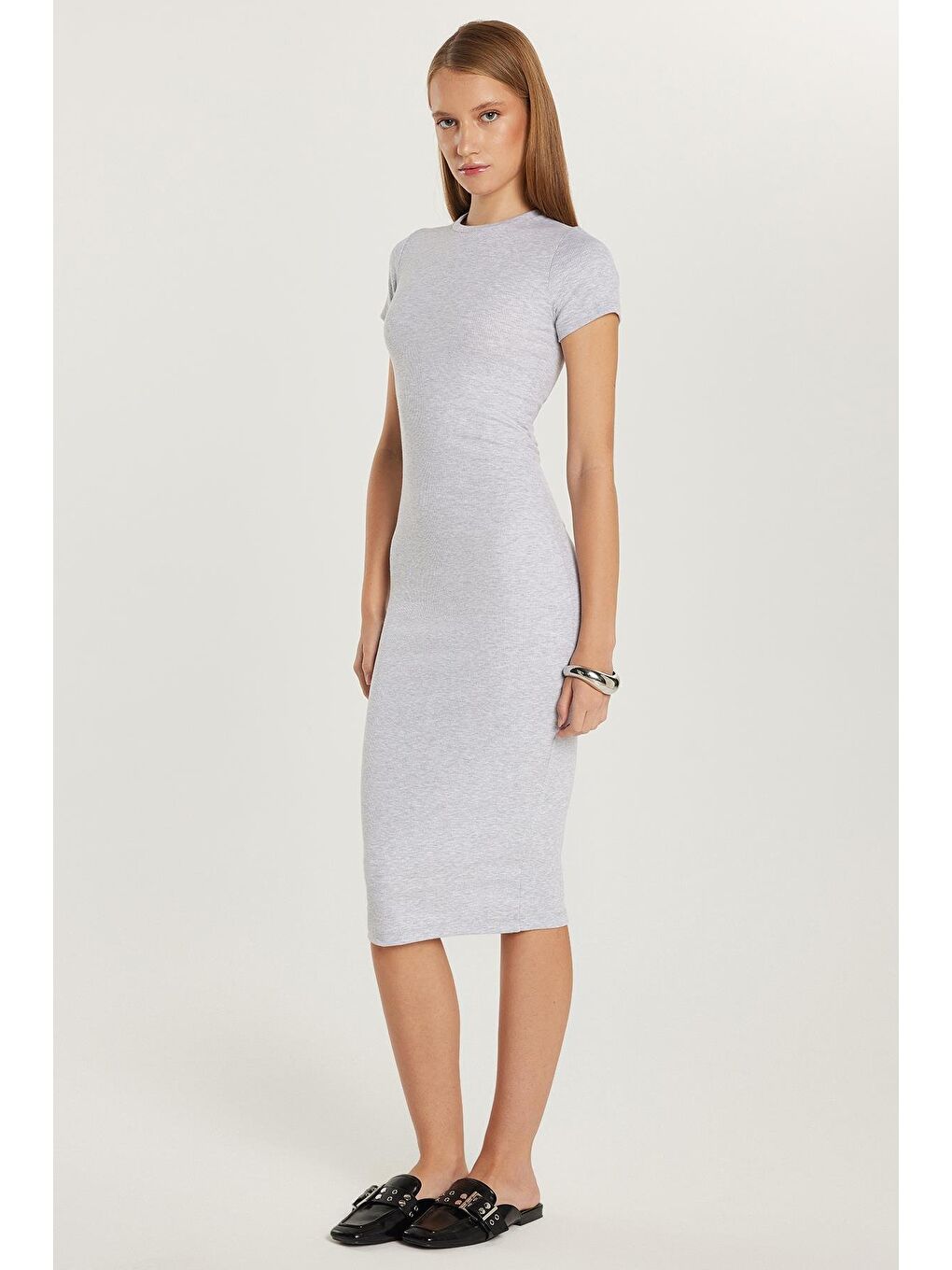 Kadın Standart Fit Bisiklet Yaka Kısa Kollu Modal Kumaş Midi Boy Gri Elbise-3