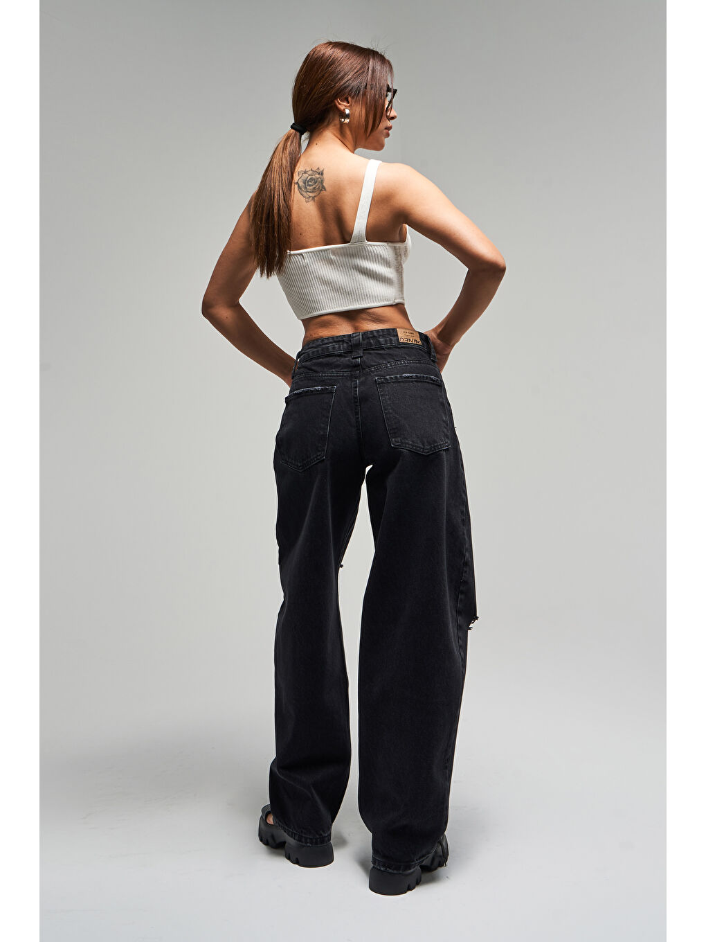 Gri Kadın Füme Renk 10s5-1 Baggy Balloon Yırtık Detaylı %100 Pamuk Orta Bel Denim Jean-3