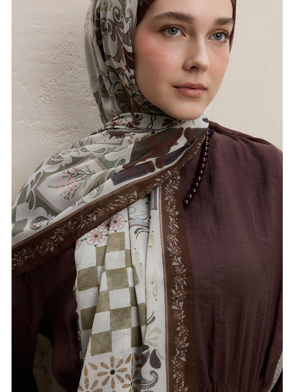 Kahverengi Bella Desen İpek Krep Şal Çikolata Kahve-2