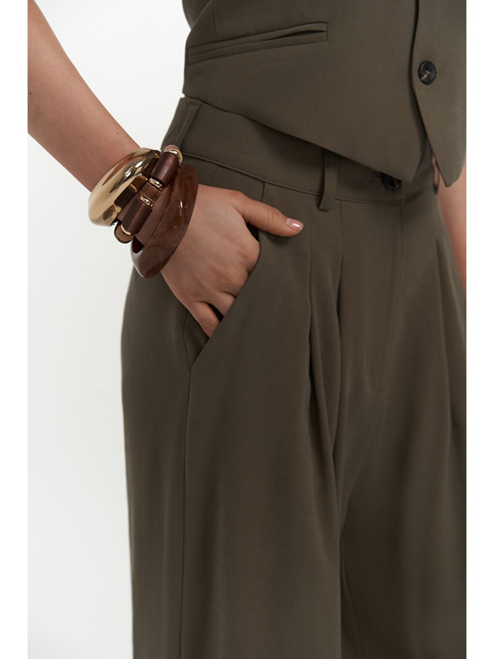 Pailey Sırt Dekolteli Haki Yelek Pantolon Takım-6