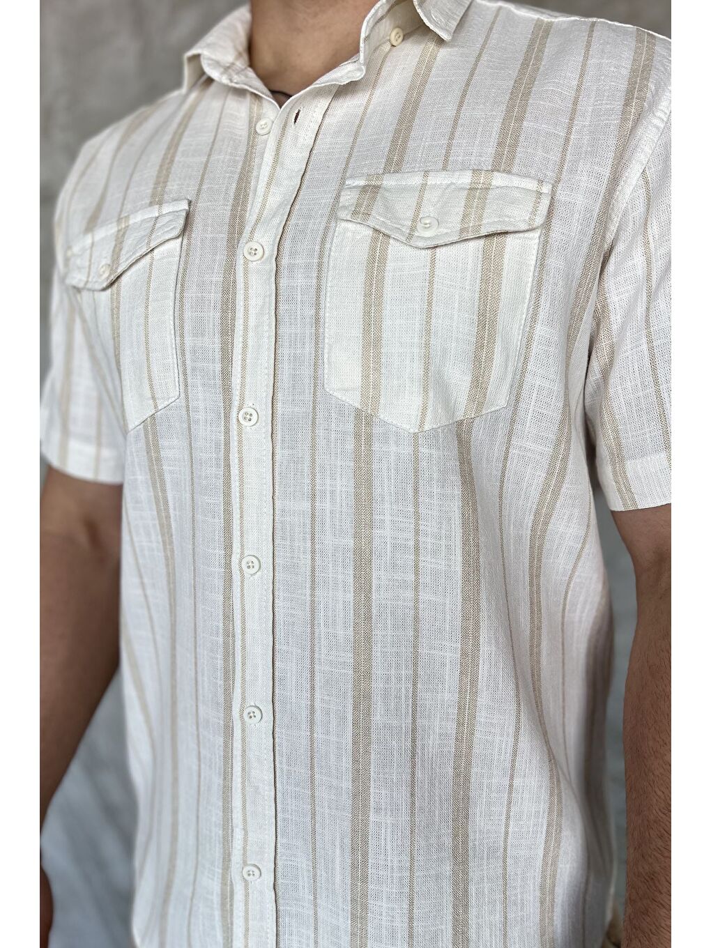 Bej Erkek Çift Cepli Çizgili Kısa Kol Gömlek-3